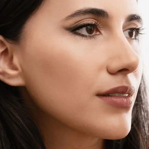 Qu'est-ce que la skinification du maquillage